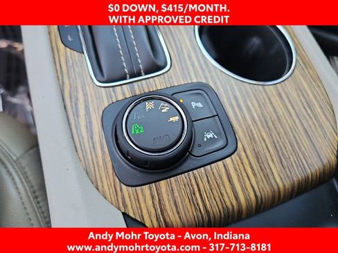 Used 2017 GMC Acadia Denali w/ Technology Package AWD/4WD image 27
