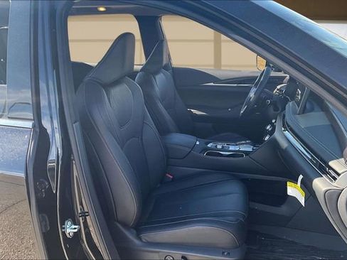 Used 2025 INFINITI QX60 Sensory w/ Vision Package image 7