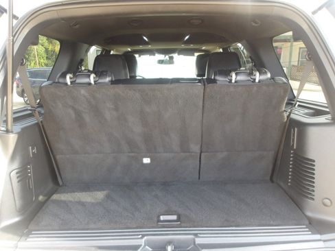 Used 2017 Ford Expedition Platinum image 13