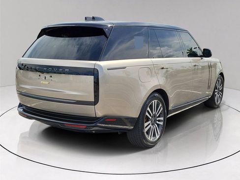 Used 2025 Land Rover Range Rover Long Wheelbase SE AWD/4WD image 6