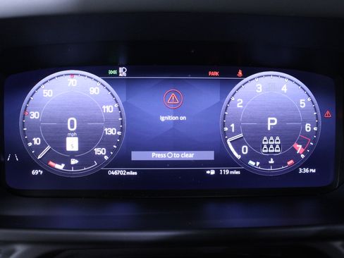 Used 2023 Land Rover Defender 130 X-Dynamic SE image 23