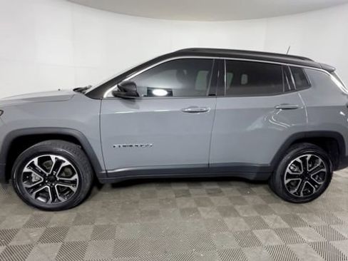 Used 2024 Jeep Compass Limited w/ Sun and Sound Group AWD/4WD image 8