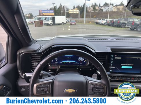 Used 2022 Chevrolet Silverado 1500 High Country w/ High Country Premium Package image 13
