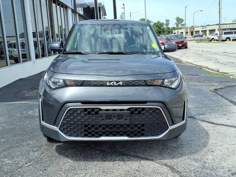 Used 2023 Kia Soul LX w/ Option Group 015 FWD image 2