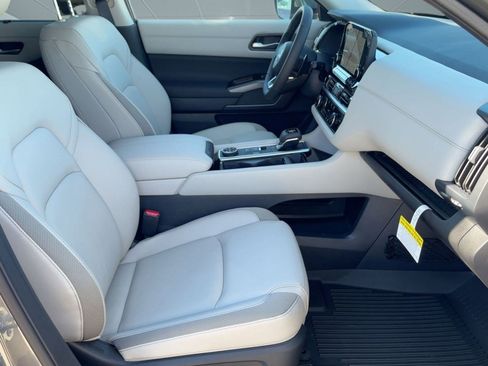 New 2025 Nissan Pathfinder SL w/ Cargo Package image 30