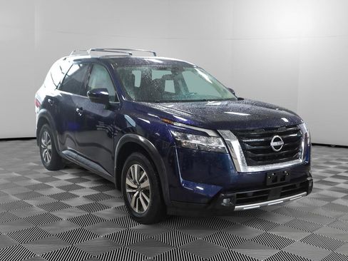 Used 2022 Nissan Pathfinder SL image 9