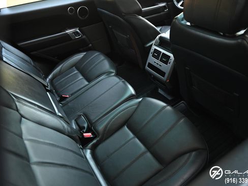 Used 2017 Land Rover Range Rover Sport HSE image 14