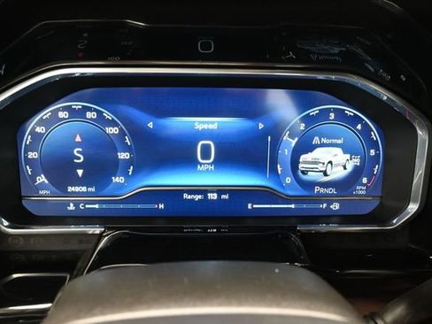 Used 2023 Chevrolet Silverado 1500 LT AWD/4WD image 40