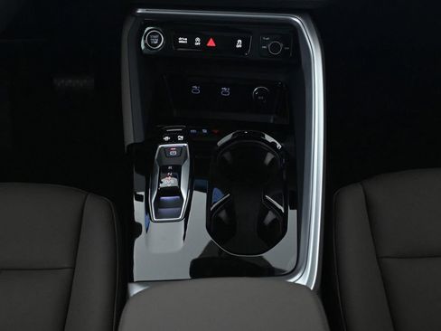 New 2025 Audi Q5 Premium image 13