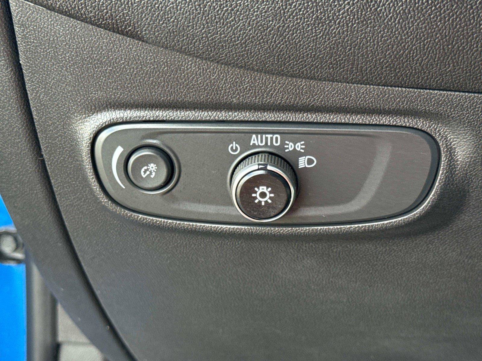 Used 2024 Chevrolet Equinox LT FWD image 33