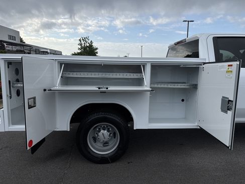 New 2025 GMC Sierra 3500 Pro w/ Convenience Package image 33