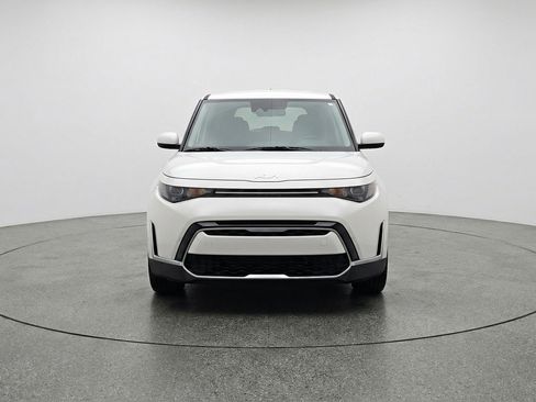 Used 2025 Kia Soul LX w/ LX Technology Package image 2