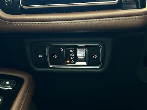 New 2026 Lincoln Aviator Reserve w/ Illumination Package RWD image 28