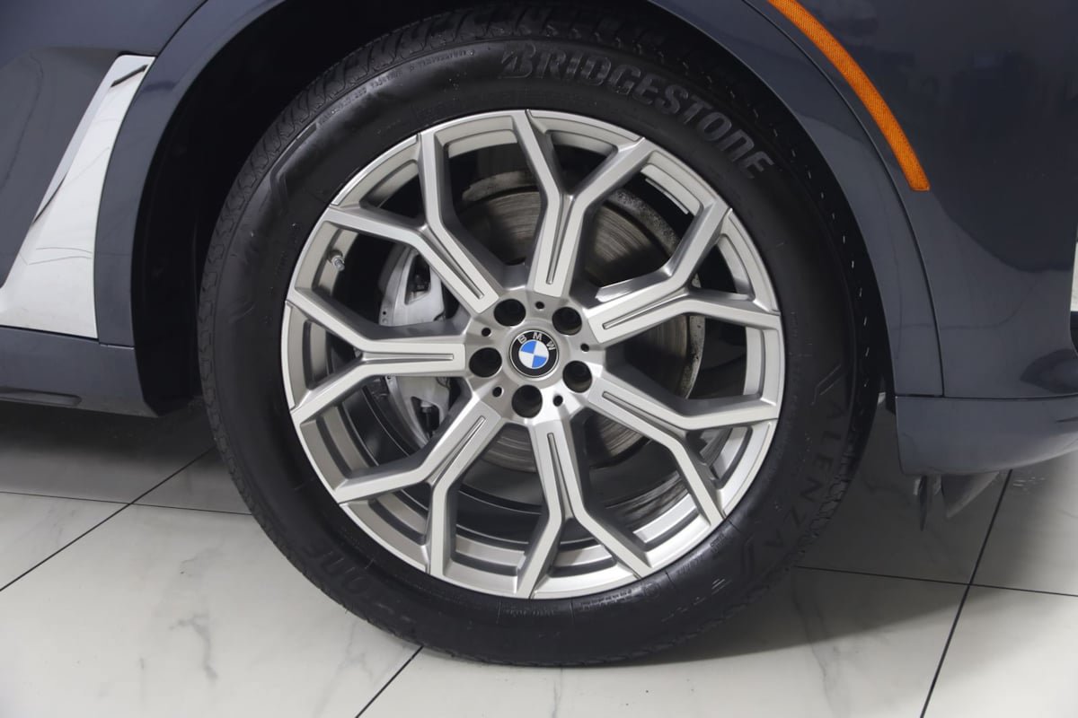 Used 2022 BMW X7 xDrive40i w/ Premium Package AWD/4WD image 20