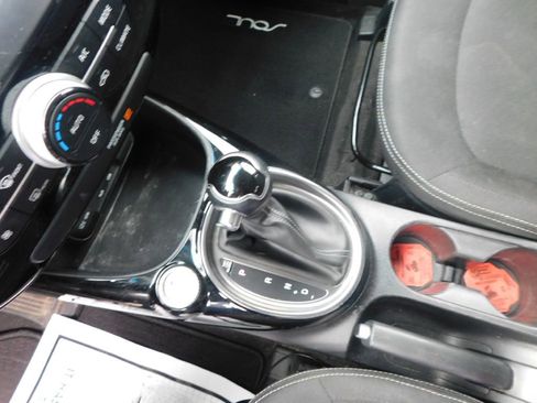 Used 2018 Kia Soul + w/ Audio Package image 32