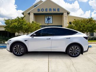 Used 2026 Tesla Model Y 2WD video 2