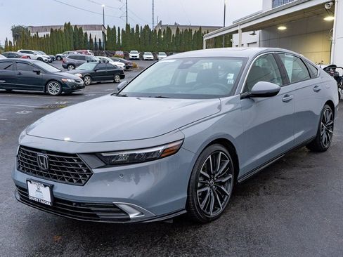 Certified 2023 Honda Accord Touring image 6