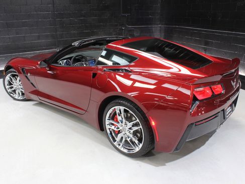 Used 2018 Chevrolet Corvette Stingray Coupe image 13