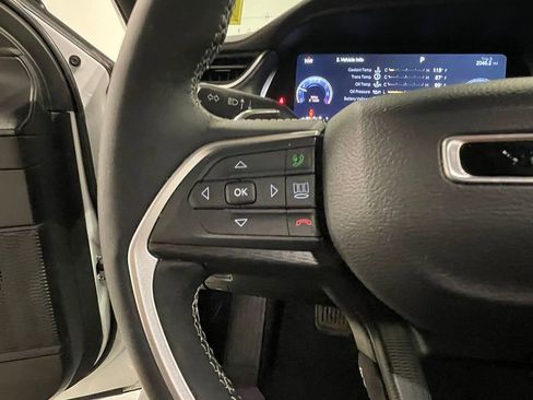 Used 2023 Jeep Grand Cherokee Altitude image 37