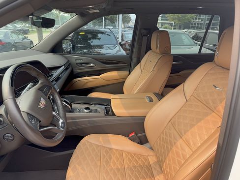 Used 2023 Cadillac Escalade Sport w/ Touring Package AWD/4WD image 5