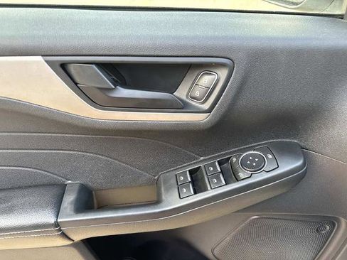 Certified 2022 Ford Escape SE w/ Convenience Package image 21