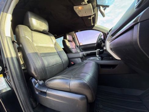 Used 2014 Toyota Tundra SR5 w/ SR5 Upgrade Package image 12