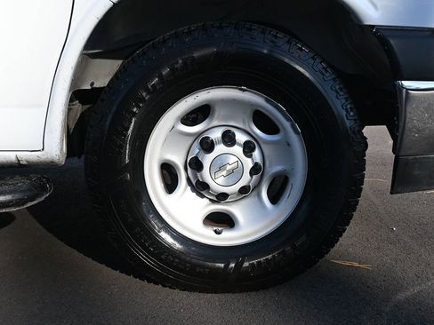 Used 2020 Chevrolet Express 2500 Work Van w/ Driver Convenience Package image 31