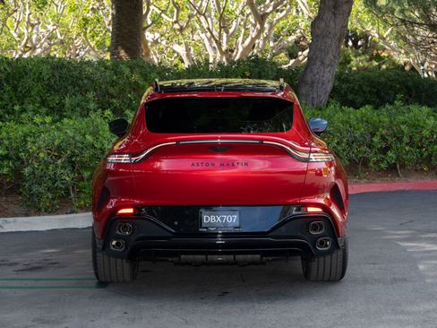 Used 2026 Aston Martin DBX 707 AWD/4WD image 6