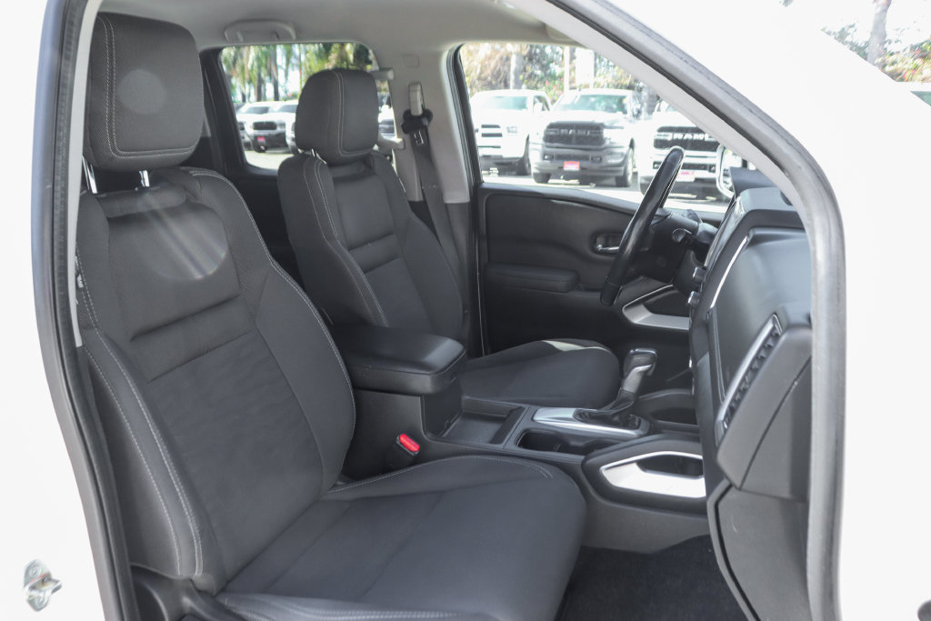 Used 2022 Nissan Frontier SV AWD/4WD image 35