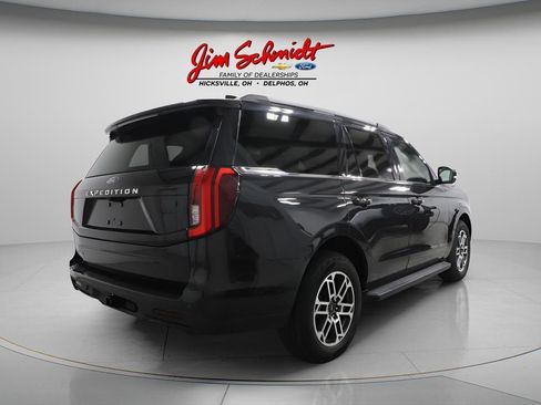 Used 2025 Ford Expedition Active image 5