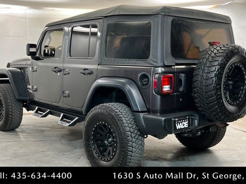 Used 2018 Jeep Wrangler Unlimited Sport S AWD/4WD image 3