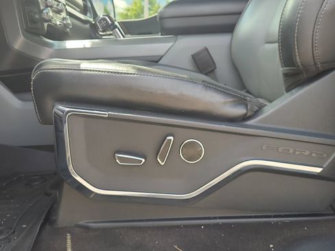 Used 2021 Ford F150 Lariat RWD image 19