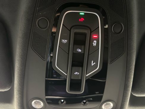 Used 2024 Audi SQ8 Prestige image 36