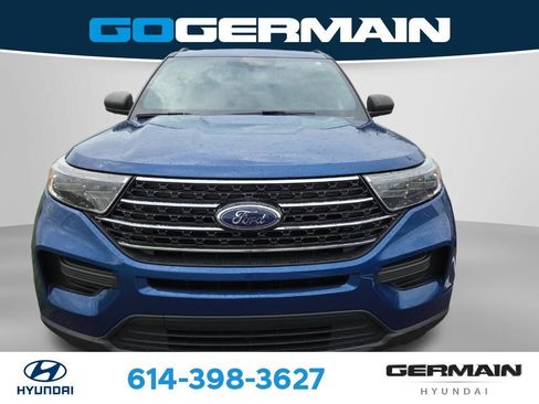 Used 2020 Ford Explorer XLT w/ Comfort Package RWD image 2