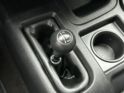 Used 2016 RAM 2500 Tradesman w/ Chrome Appearance Group image 25