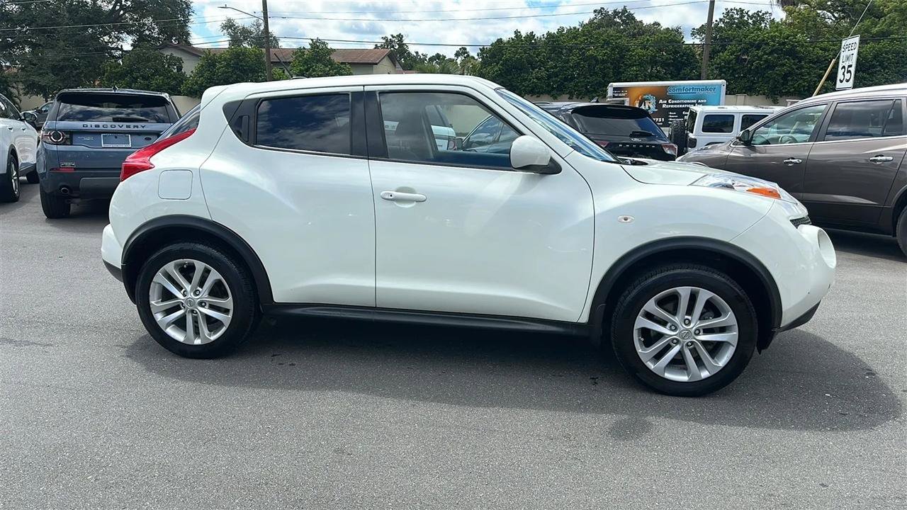 Used 2012 Nissan Juke SV AWD/4WD image 6