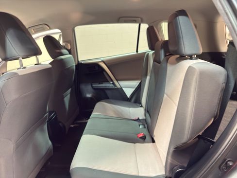 Used 2013 Toyota RAV4 LE image 29