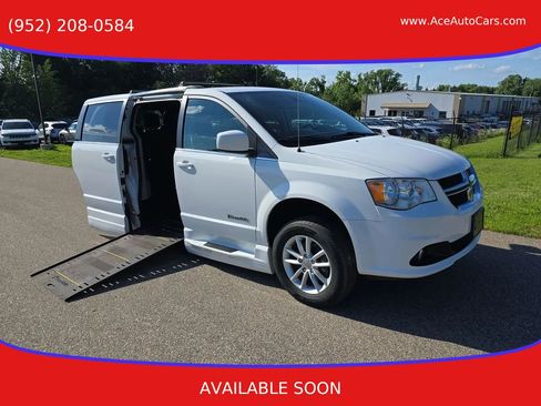 Used 2020 Dodge Grand Caravan SXT FWD image 1