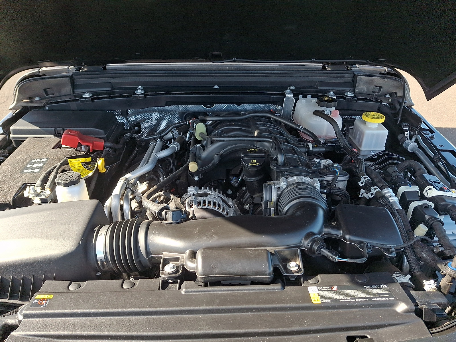 Used 2025 Jeep Gladiator Sport AWD/4WD image 28