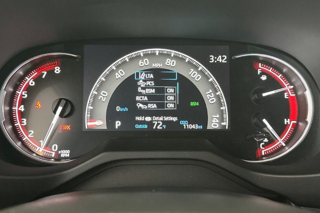 Used 2025 Toyota RAV4 XLE w/ Convenience Package FWD image 29