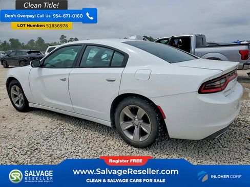 Used 2016 Dodge Charger SXT w/ Navigation & Travel Group RWD image 3