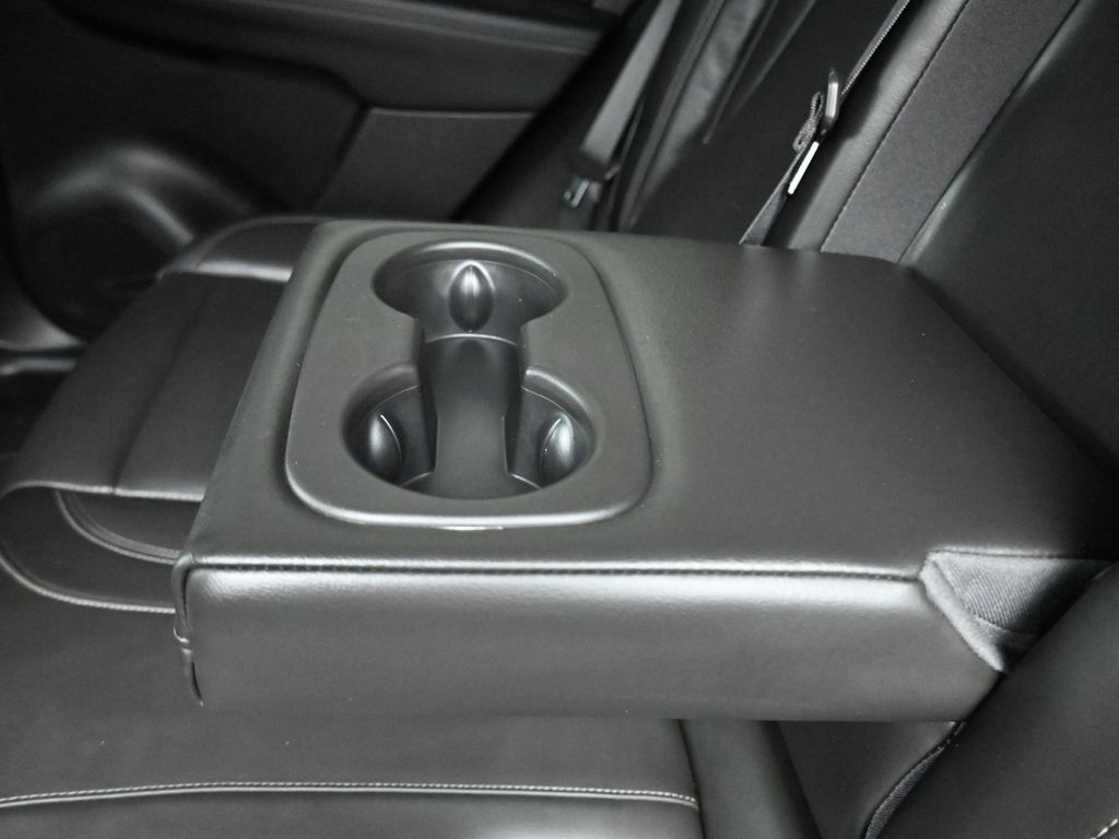 Used 2021 Buick Envision Essence AWD/4WD image 32