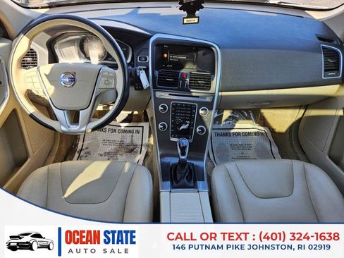 Used 2016 Volvo XC60 T5 Premier image 16