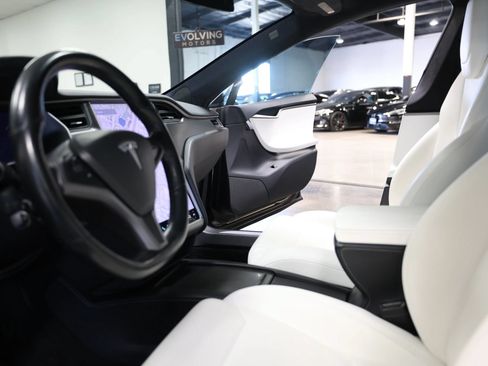 Used 2018 Tesla Model S 100D AWD/4WD image 28
