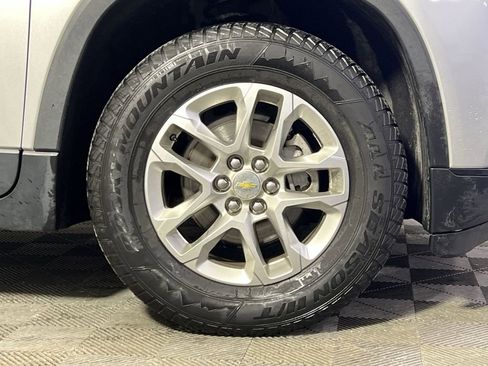 Used 2020 Chevrolet Traverse LS image 10