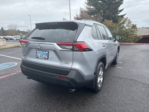 Used 2024 Toyota RAV4 XLE w/ Convenience Package image 7