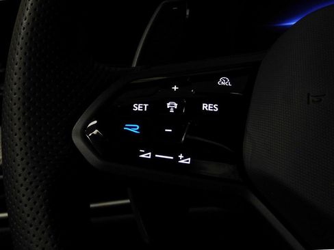 Used 2025 Volkswagen Golf image 44