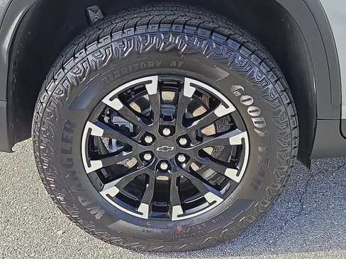 Used 2026 Chevrolet Traverse Z71 w/ Driver Confidence Package image 25