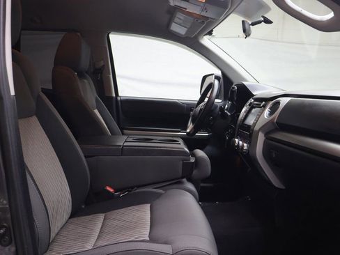 Used 2016 Toyota Tundra SR5 image 9