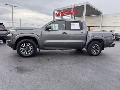 Used 2024 Nissan Frontier SL w/ Technology Package image 2